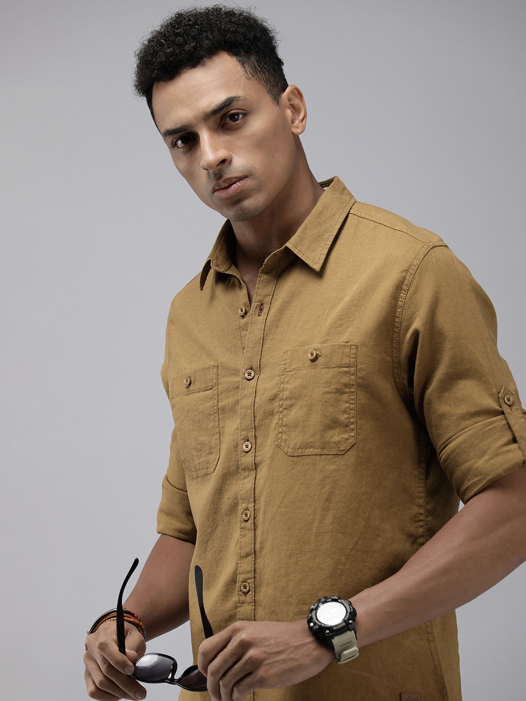 

The Roadster Lifestyle Co. Men Linen Cotton Solid Regular Fit Casual Shirt, Khaki