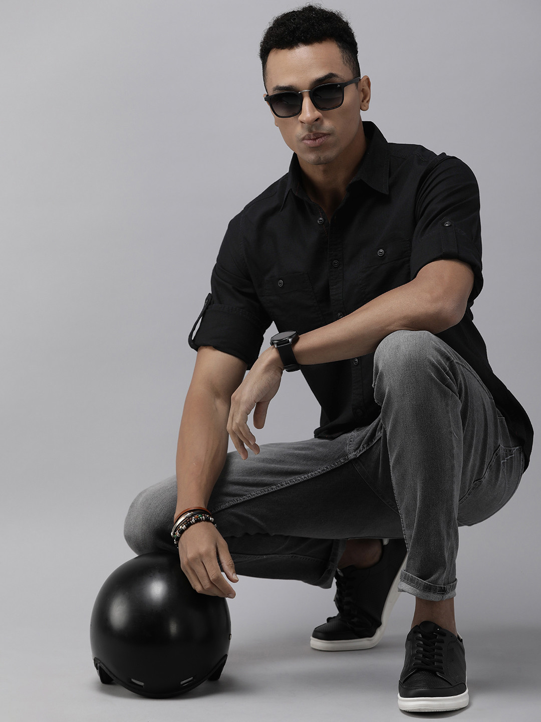 

The Roadster Lifestyle Co. Men Pure Cotton Solid Casual Shirt, Black