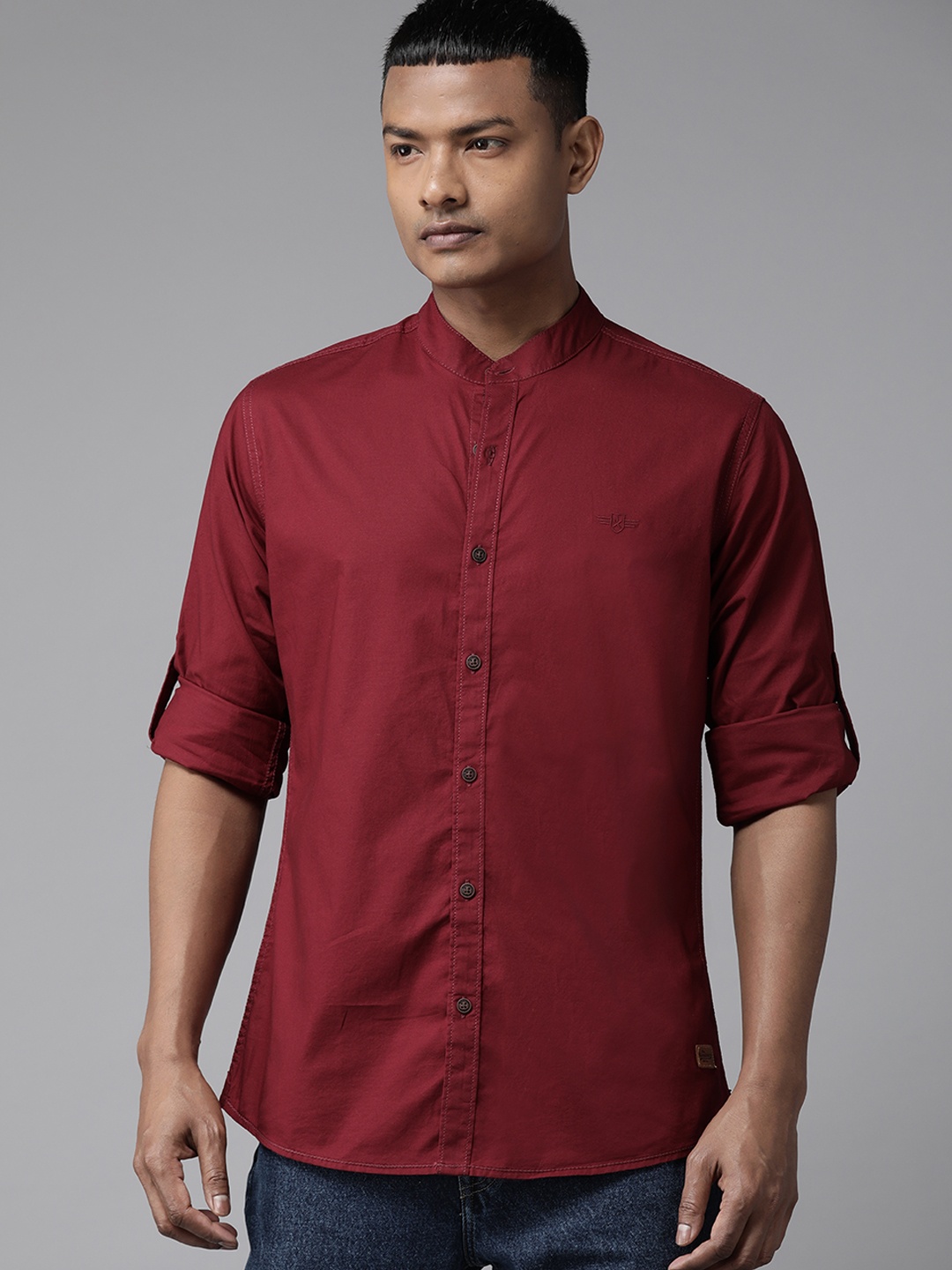 

The Roadster Lifestyle Co. Men Solid Casual Shirt, Maroon