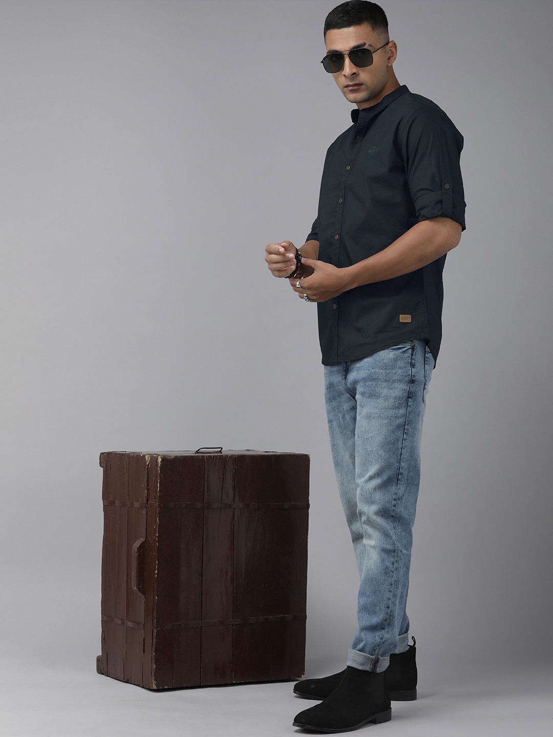 

The Roadster Lifestyle Co. Roll-Up Sleeves Casual Shirt, Navy blue