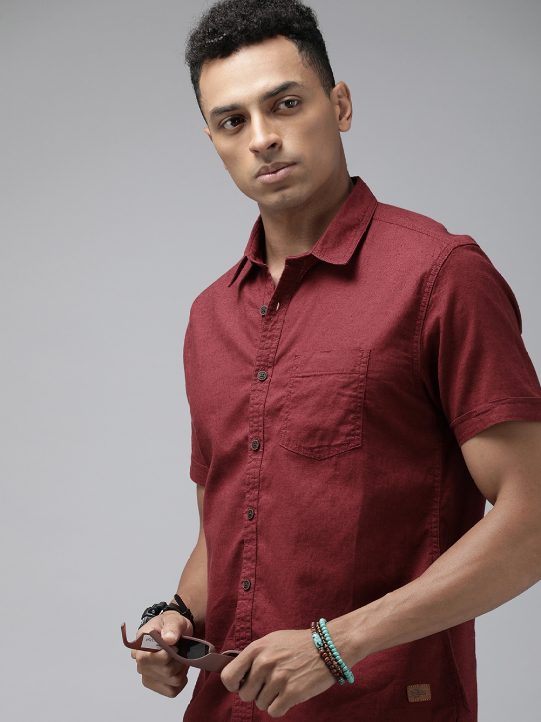 

The Roadster Life Co. Solid Cotton Linen Casual Shirt, Maroon