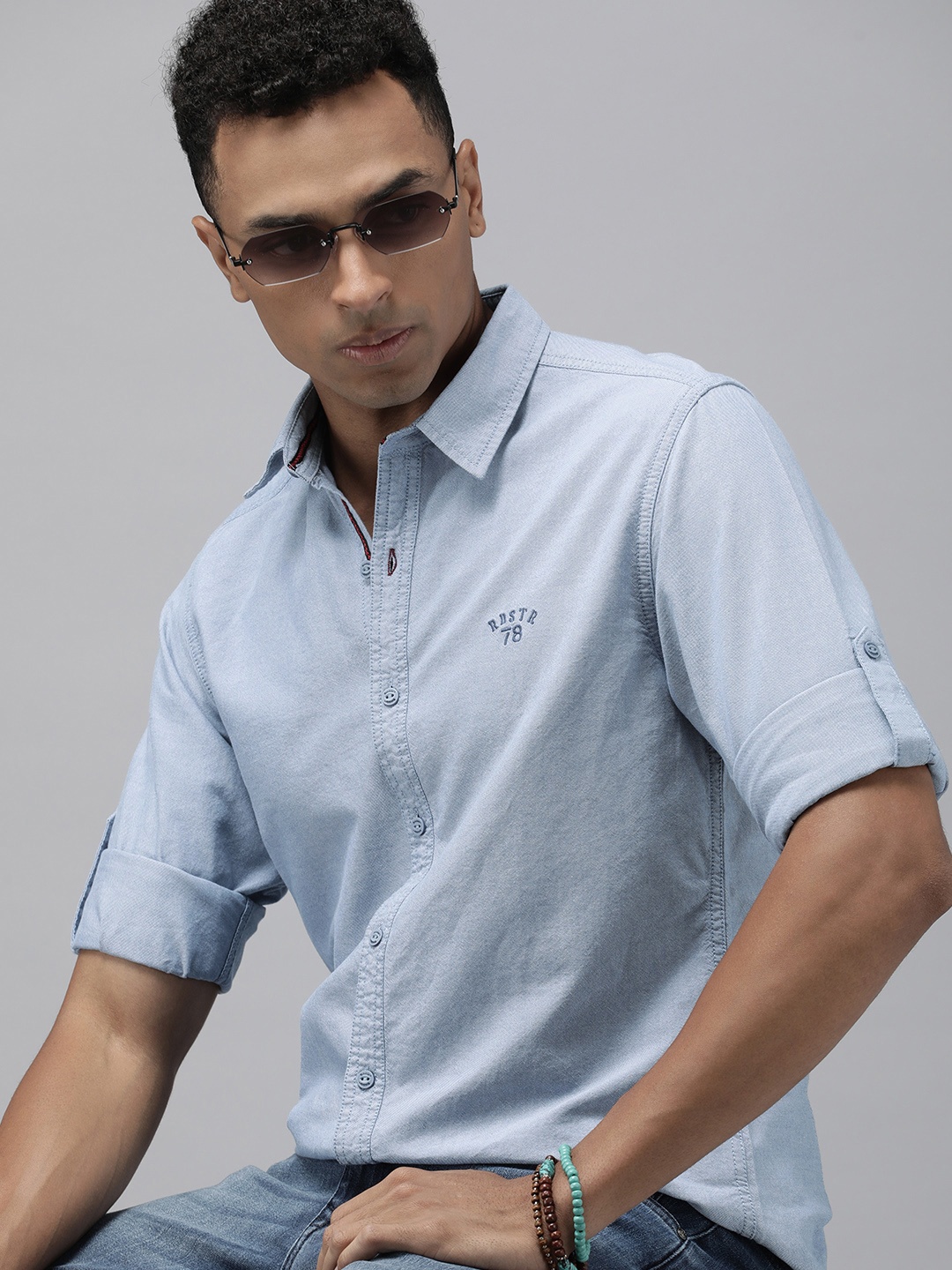 

The Roadster Lifestyle Co. Men Pure Cotton Solid Opaque Casual Shirt, Blue