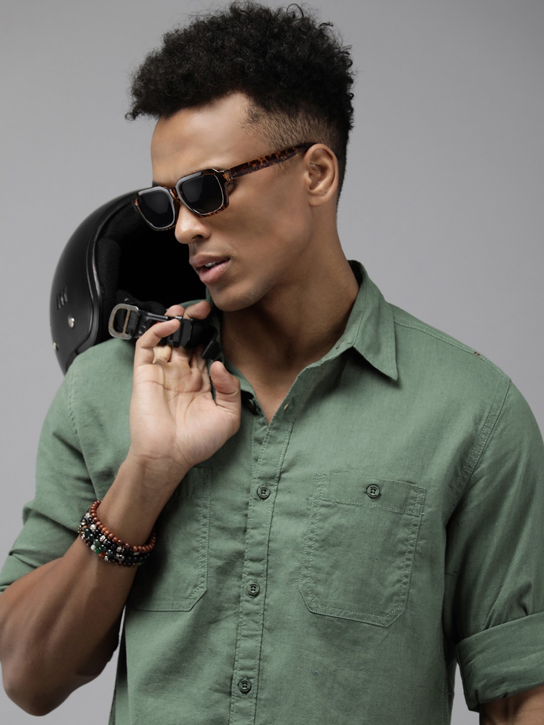 

The Roadster Lifestyle Co. Men Linen Cotton Opaque Casual Shirt, Green