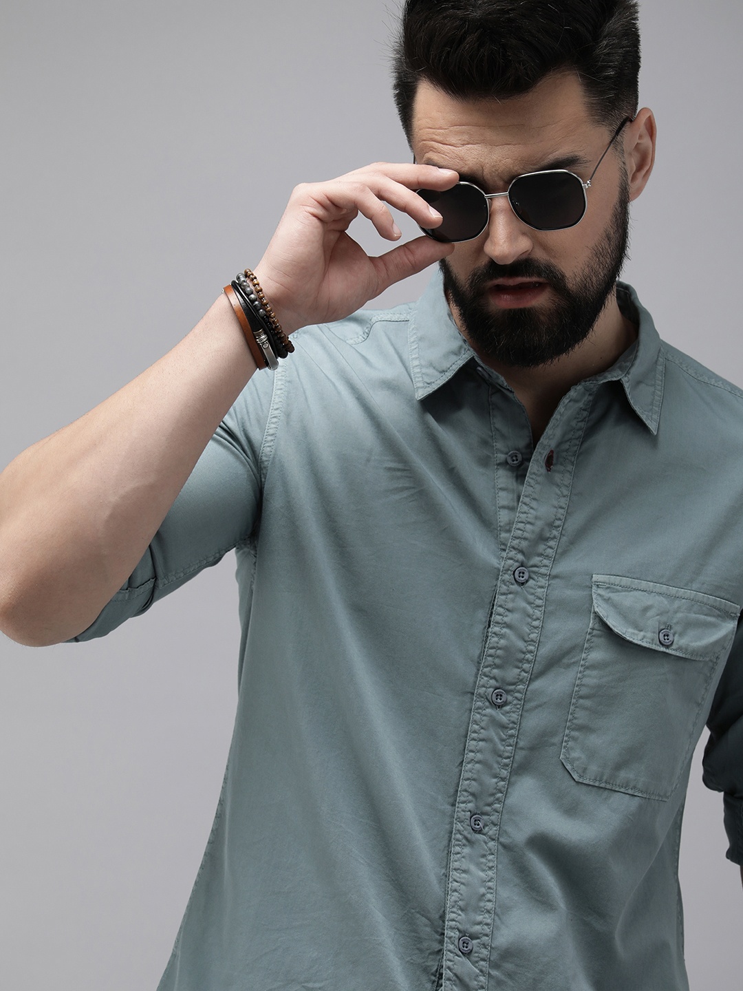 

Roadster Men Solid Opaque Pure Cotton Casual Shirt With Chest Pocket, Green