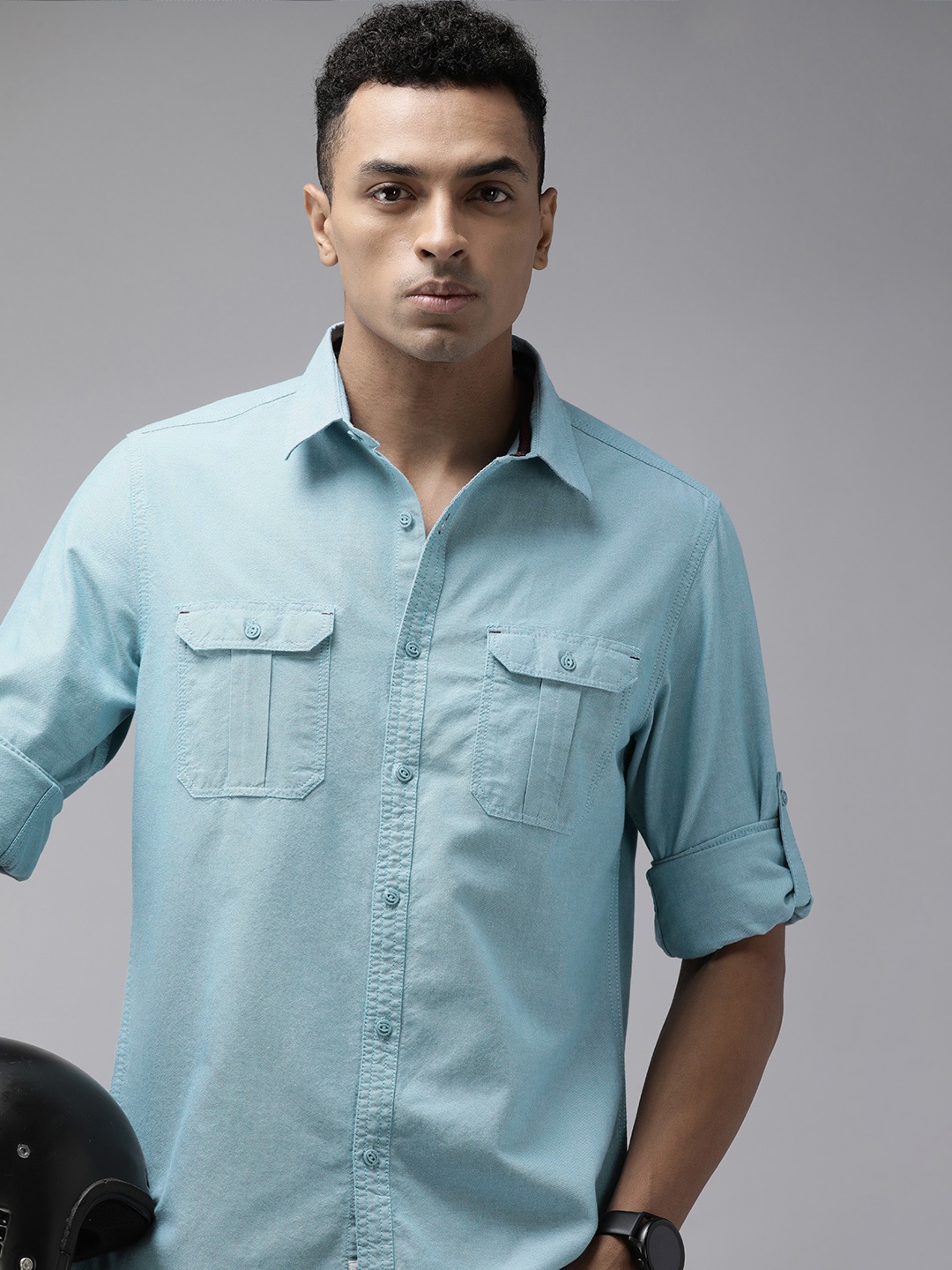 

The Roadster Lifestyle Co. Men Pure Cotton Solid Casual Shirt, Blue