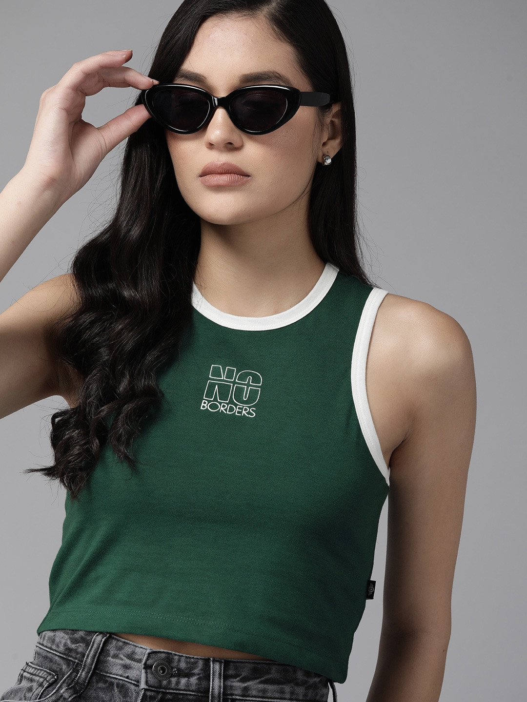 

The Roadster Lifestyle Co. Sleeveless Fitted T-shirt, Green