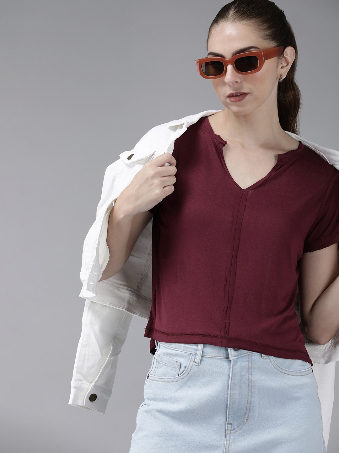 

Roadster V-Neck T-shirt, Burgundy