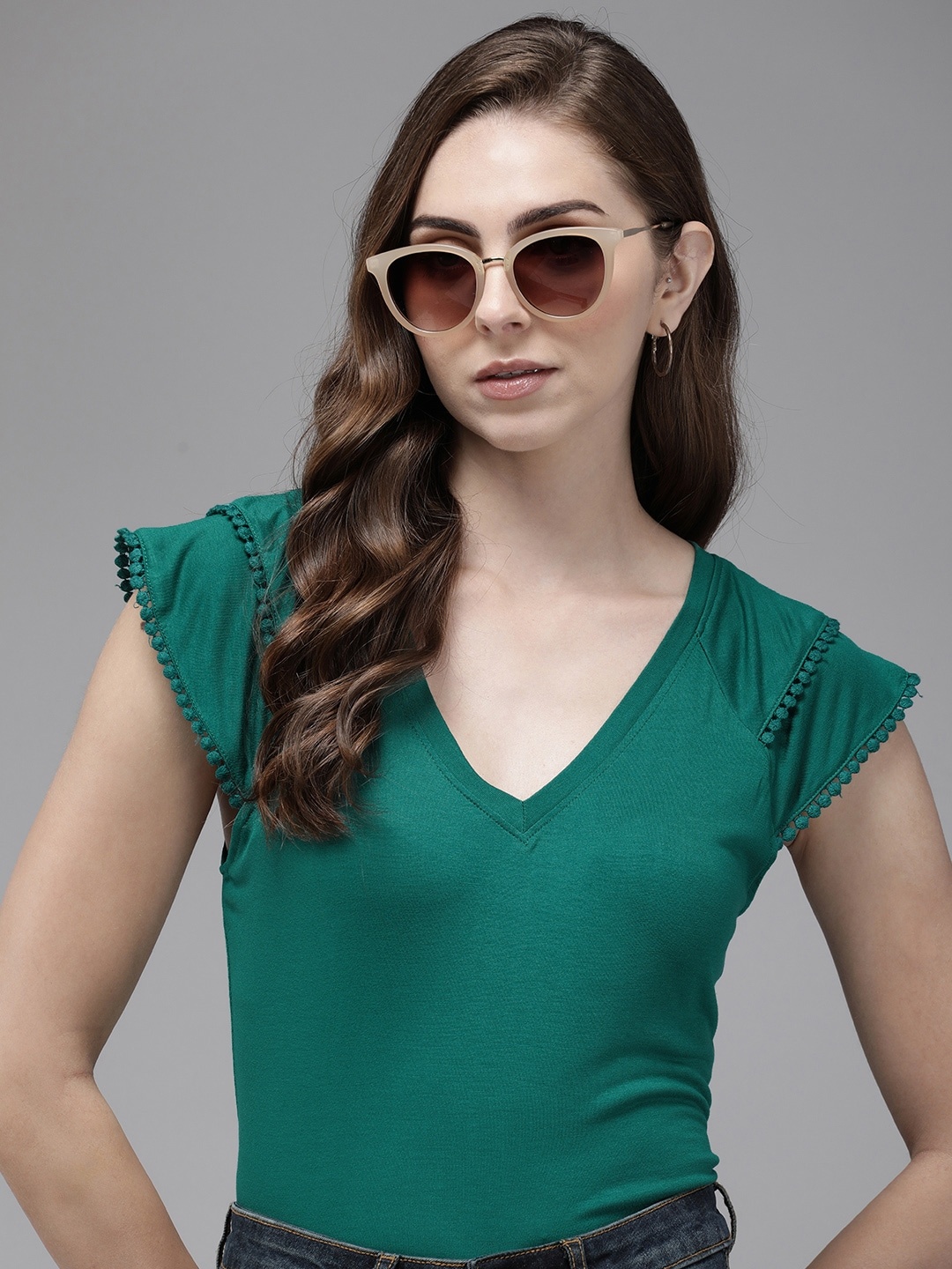 

The Roadster Life Co. V-Neck Cap Sleeves T-shirt, Green