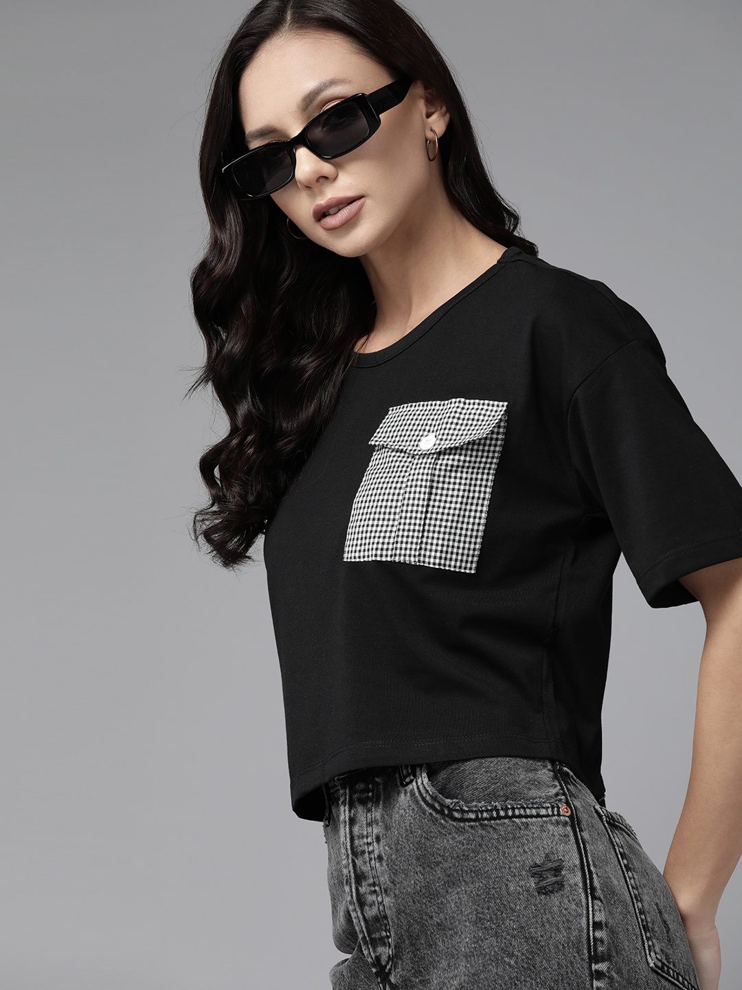 

The Roadster Lifestyle Co. Drop-Shoulder Sleeves Pockets Boxy T-shirt, Black
