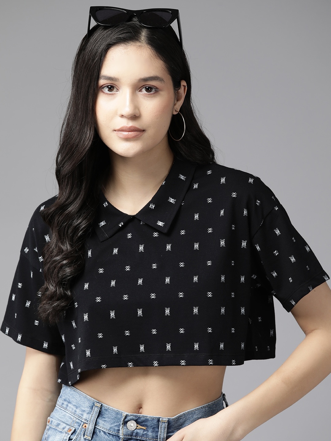 

The Roadster Lifestyle Co. Printed Drop-Shoulder Sleeves Cropped Boxy T-shirt, Black