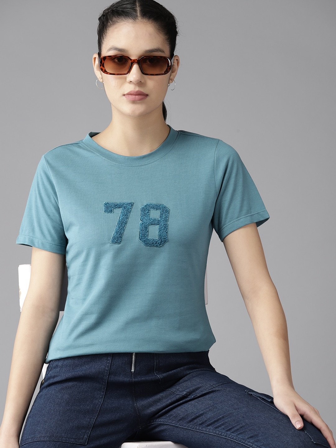 

The Roadster Lifestyle Co. Varsity Applique Detail Slim Fit T-shirt, Teal
