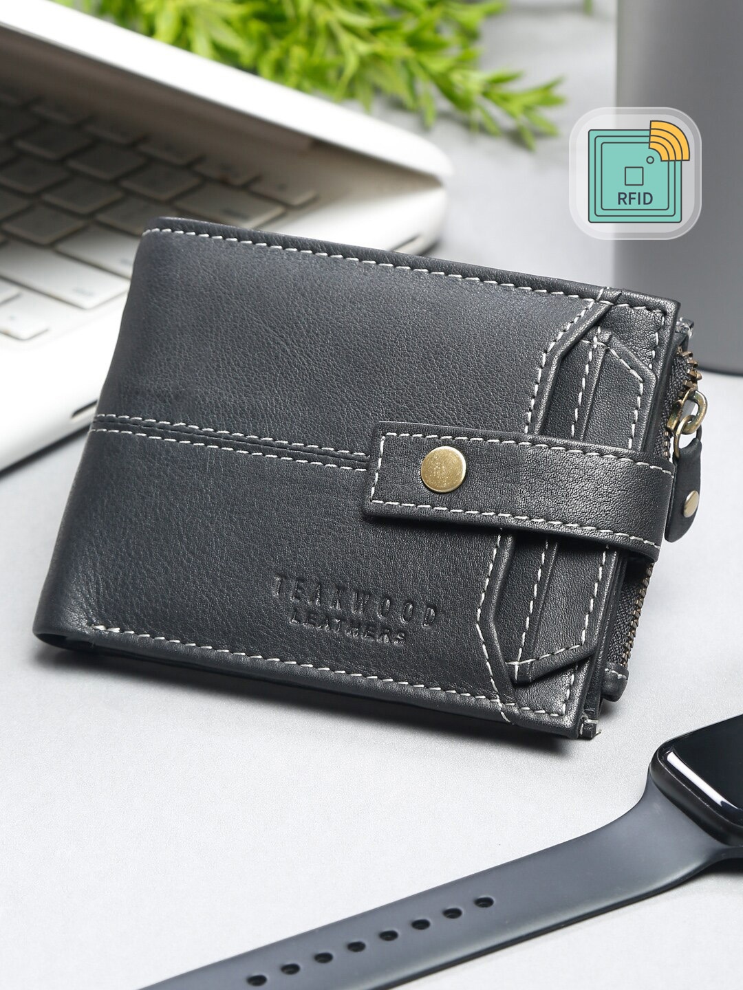 

Teakwood Leathers Men Leather Two Fold Wallet, Black