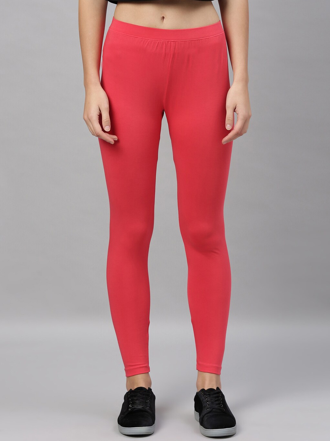 

Kryptic Ankle-Length Leggings, Coral