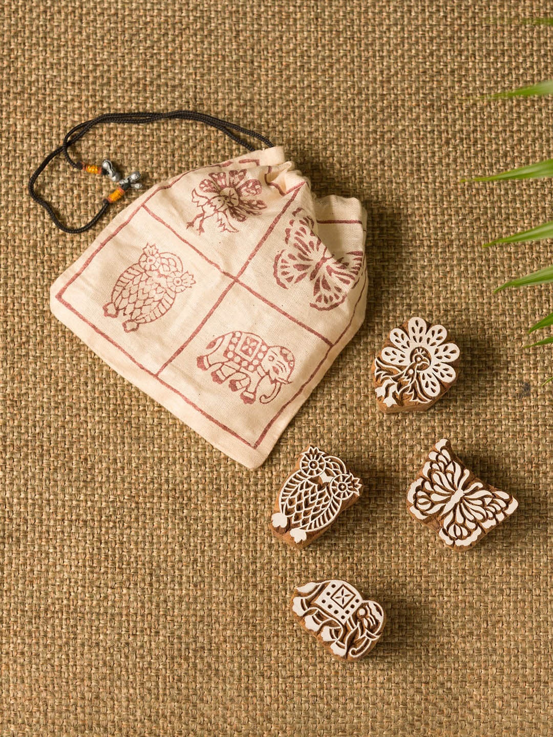 

ExclusiveLane Exquisite Creatures 4-Pcs Brown Hand Block Printed Wooden Blocks Showpiece