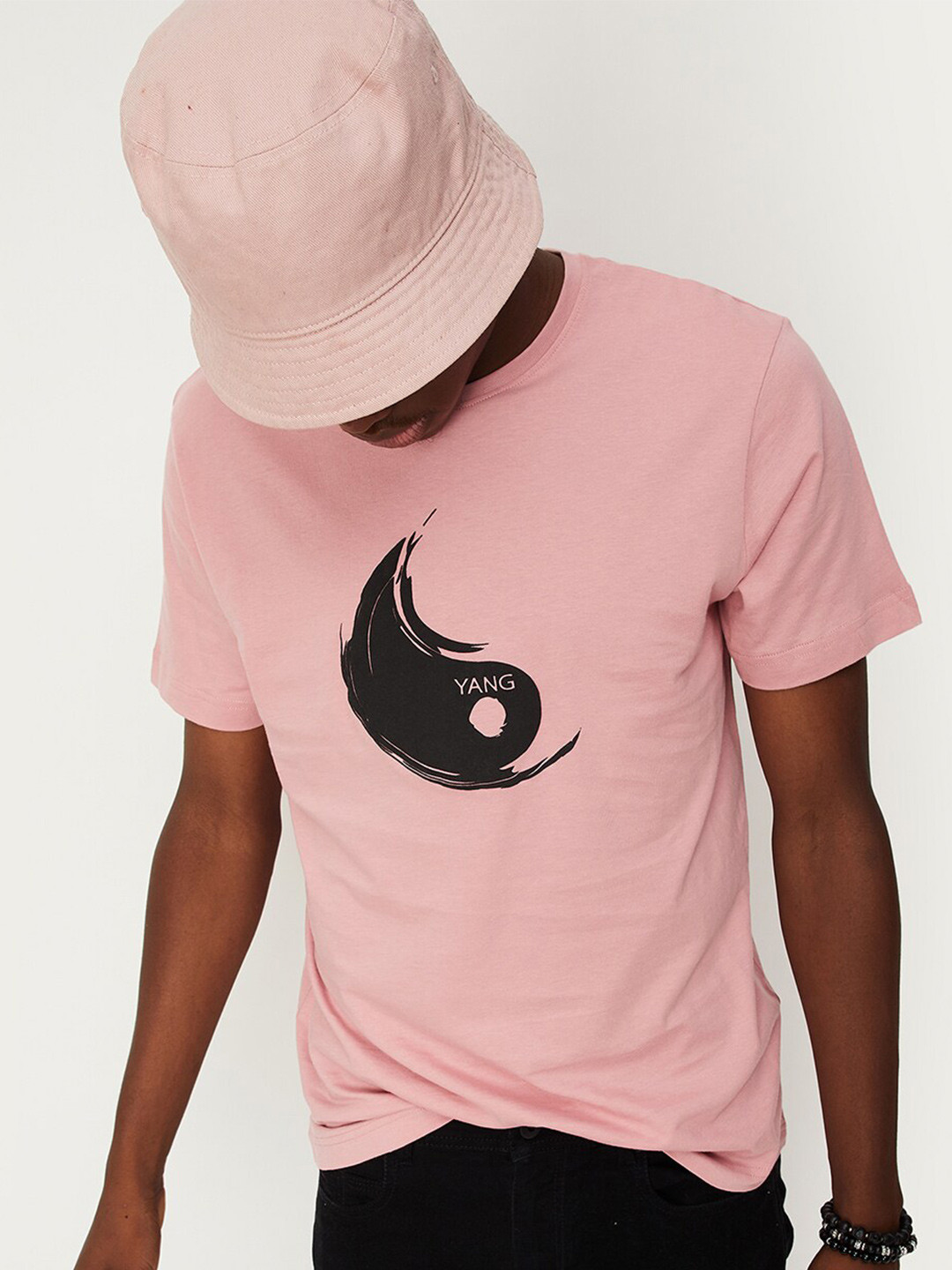 

max Men Graphic Printed Pure Cotton T-shirt, Pink