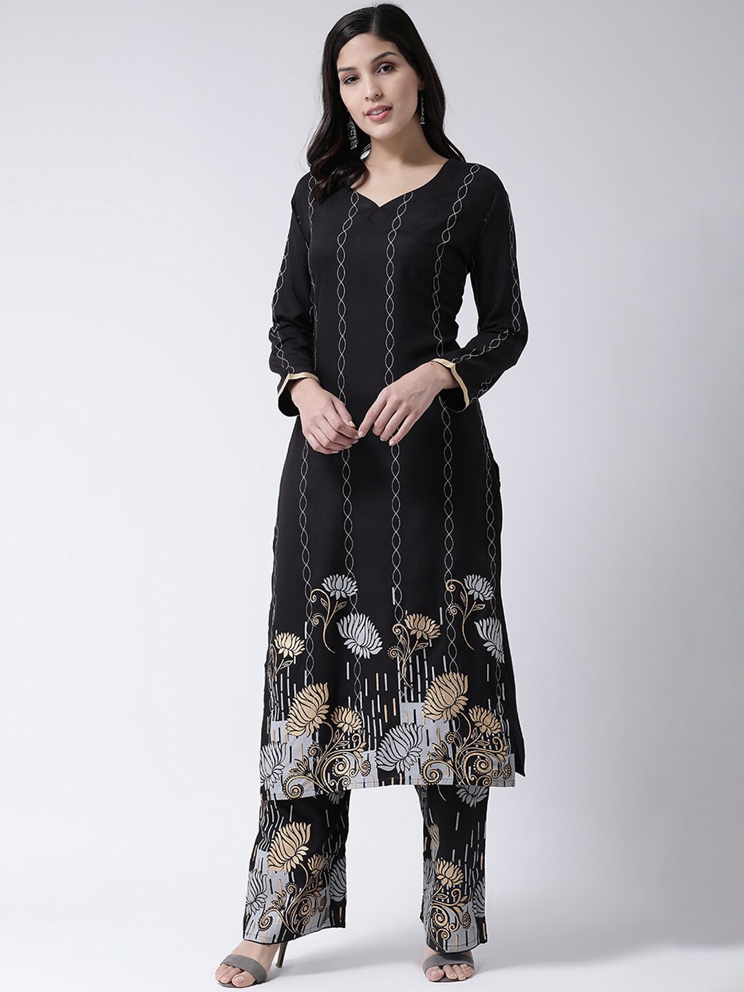 

Charitra Floral Printed Kurta With Palazzos, Black