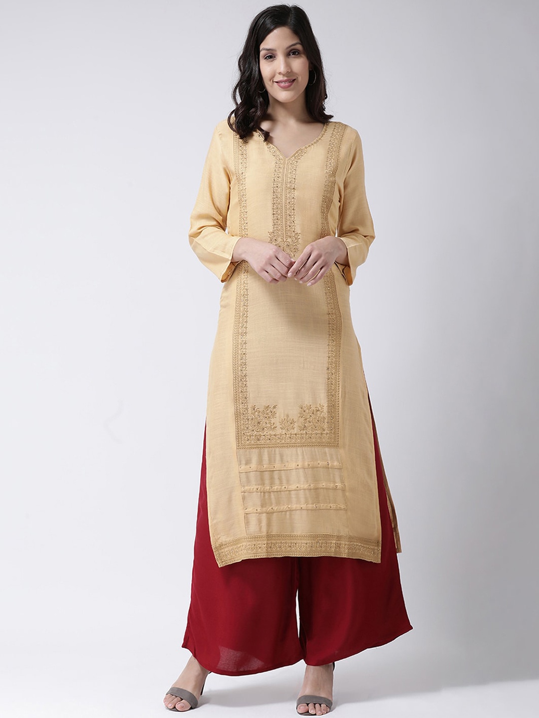 

Charitra Floral Embroidered Sequinned Kurta With Palazzos, Beige