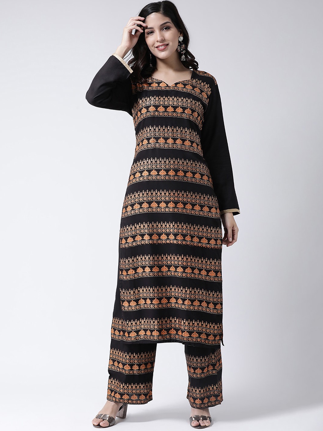 

Charitra Ethnic Motifs Printed Kurta with Palazzos, Black