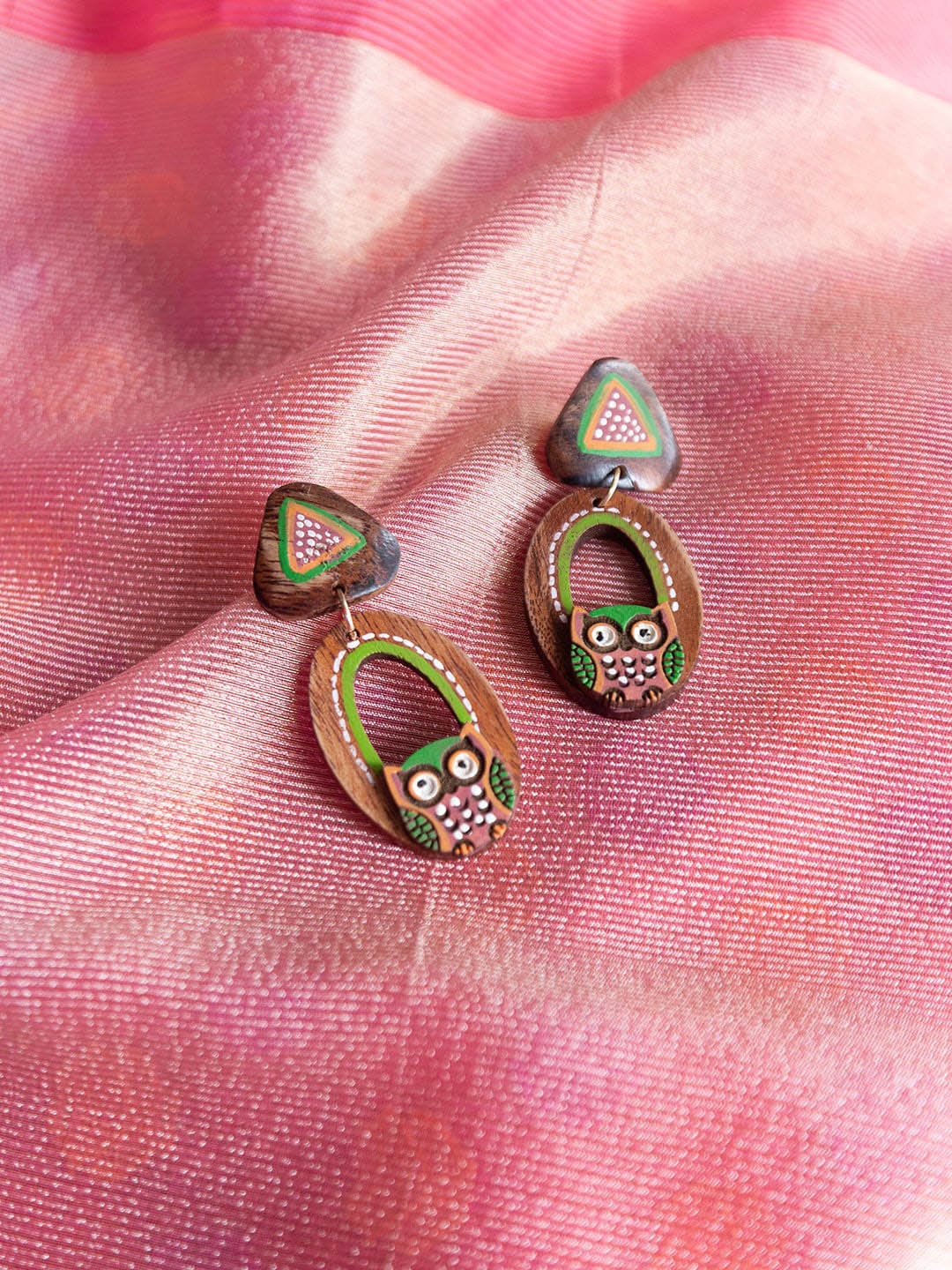 

ExclusiveLane Oval Drop Earrings, Brown
