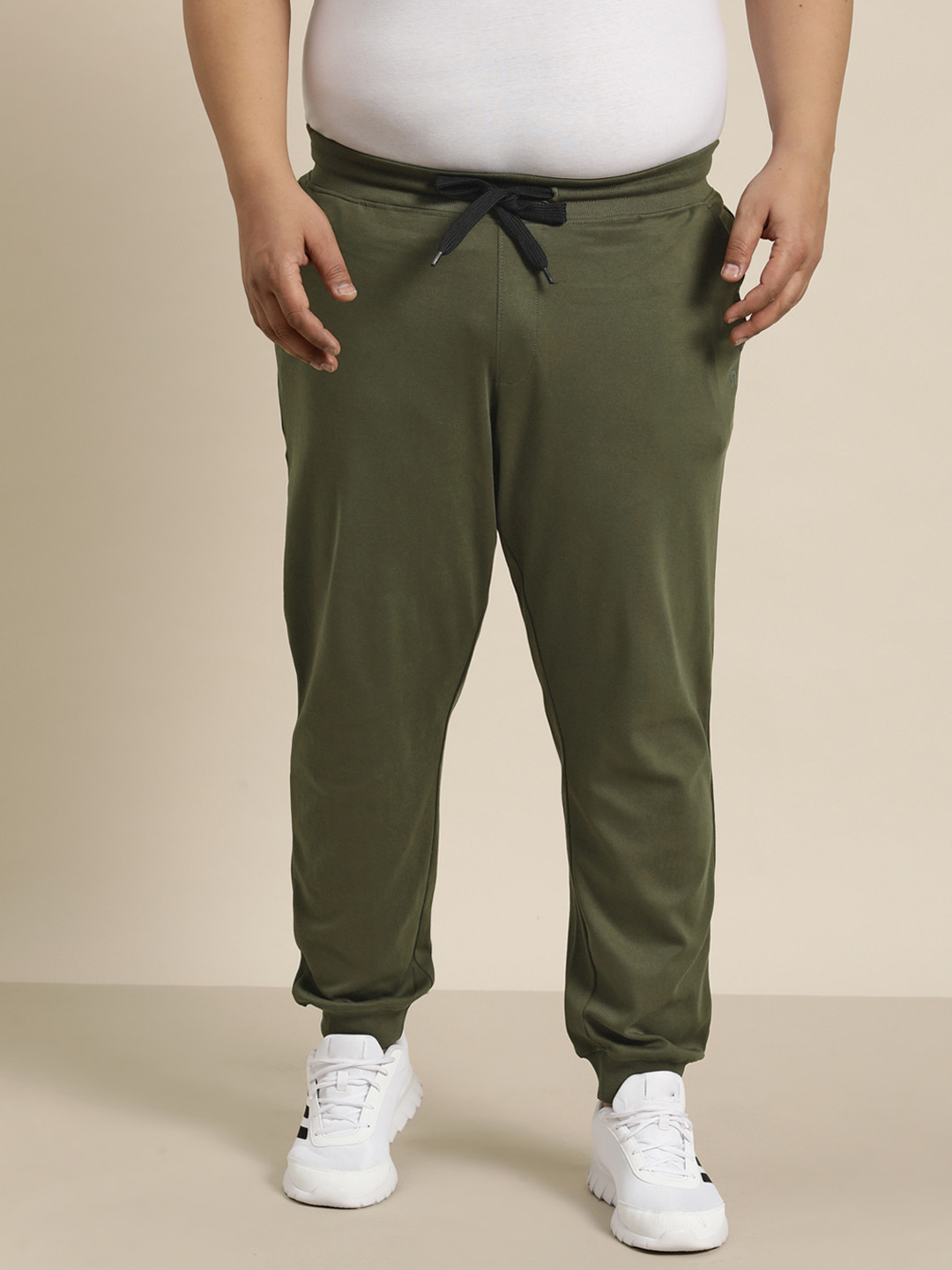 

Sztori Men Plus Size Solid Joggers, Olive