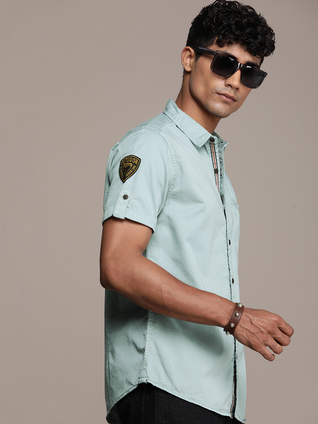 

The Roadster Lifestyle Co. Men Pure Cotton Casual Shirt, Blue
