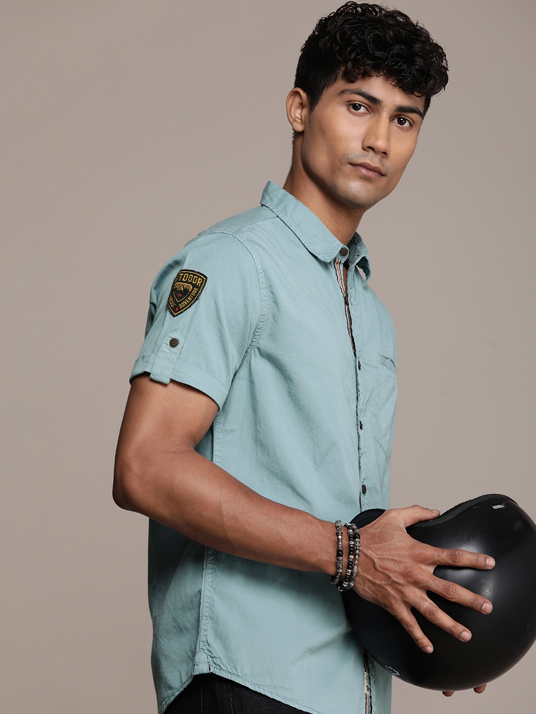 

The Roadster Lifestyle Co. Men Pure Cotton Casual Shirt, Green
