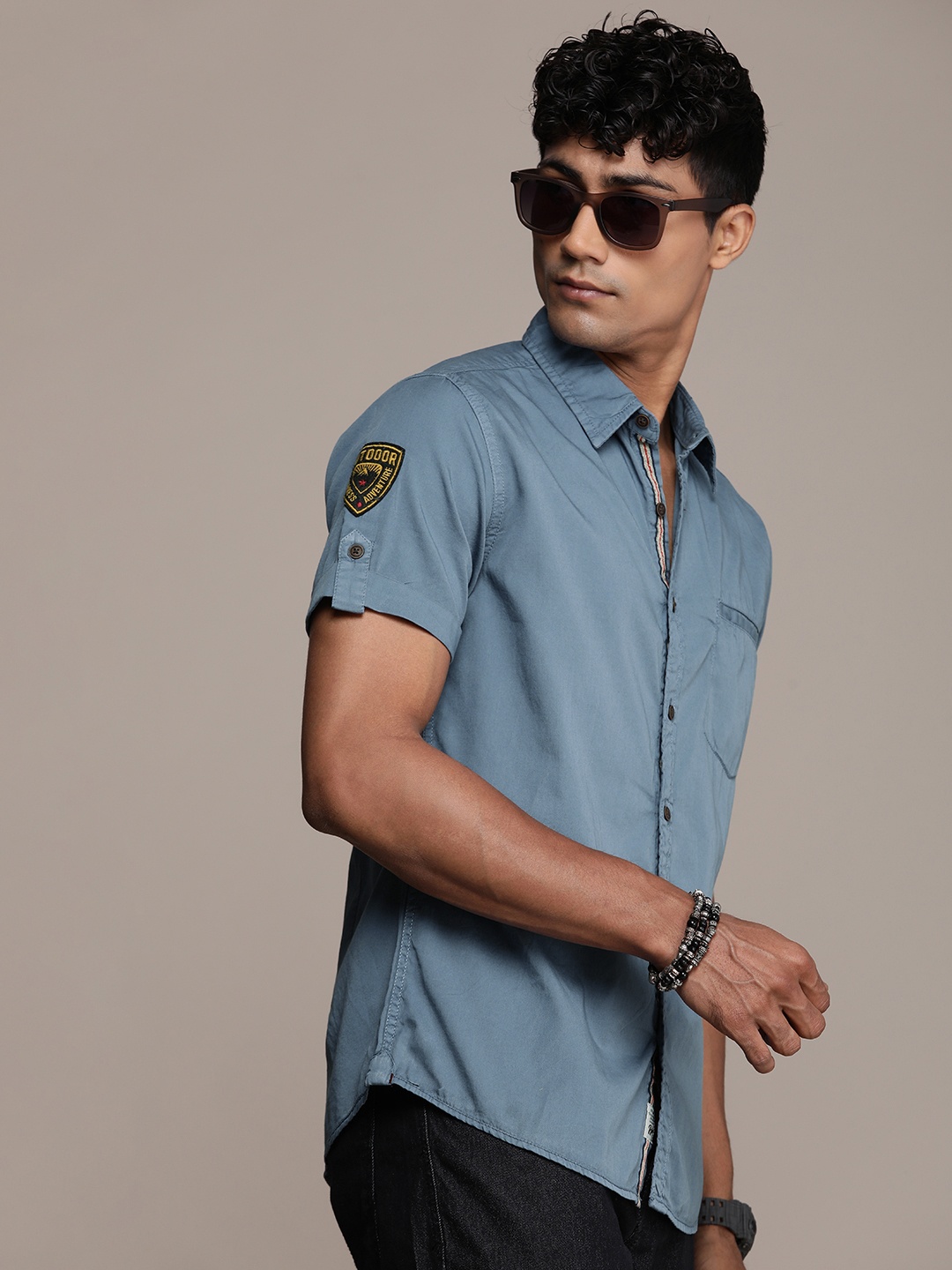 

The Roadster Lifestyle Co. Men Pure Cotton Casual Shirt, Blue