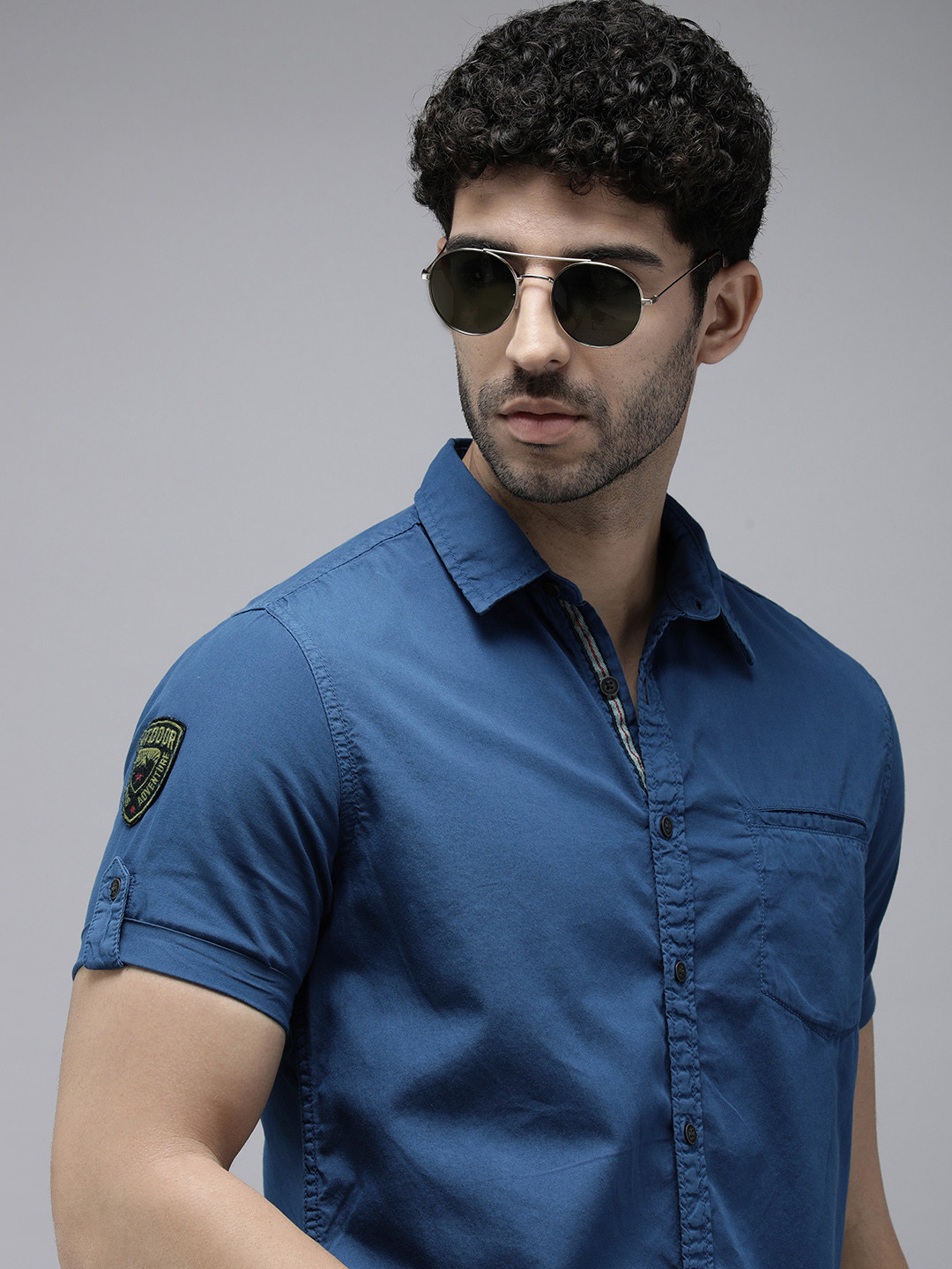 

The Roadster Life Co. Pure Cotton Roll-Up Sleeves Solid Casual Shirt, Blue