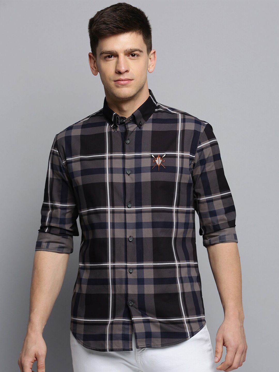 

SHOWOFF Classic Spread Collar Slim Fit Tartan Checked Cotton Casual Shirt, Grey