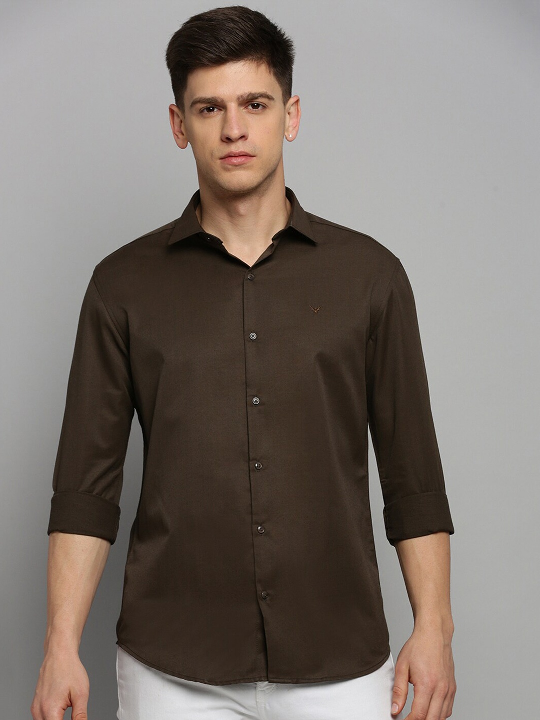 

SHOWOFF Men Spread Collar Cotton Classic Shirt, Coffee brown