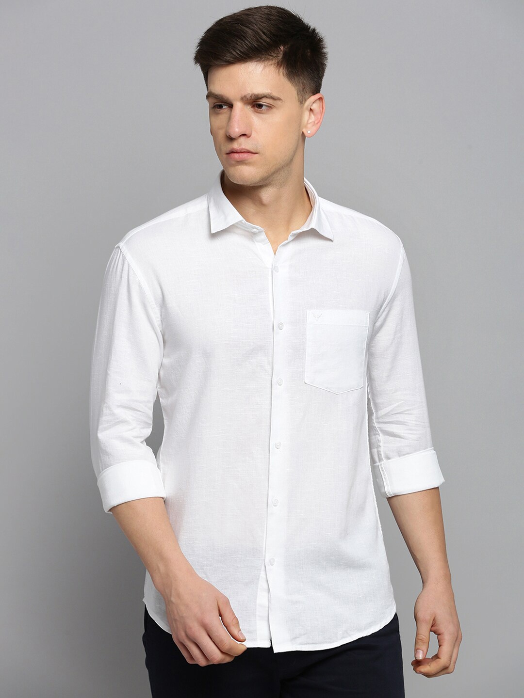 

SHOWOFF Spread Collar Patch Pocket Classic Casual Cotton Shirt, White