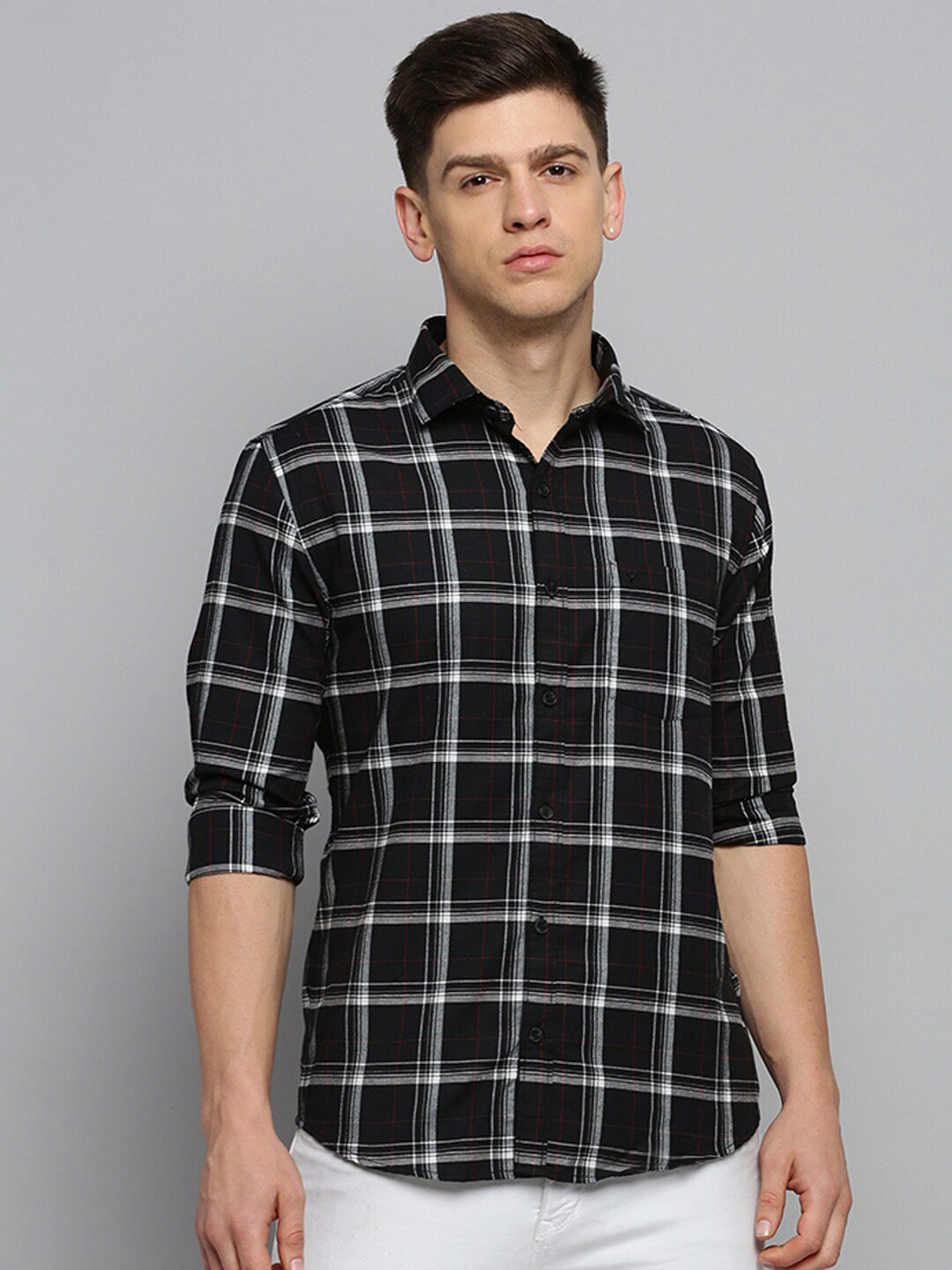 

SHOWOFF Long Sleeves Patch Pocket Classic Checked Casual Cotton Shirt, Black