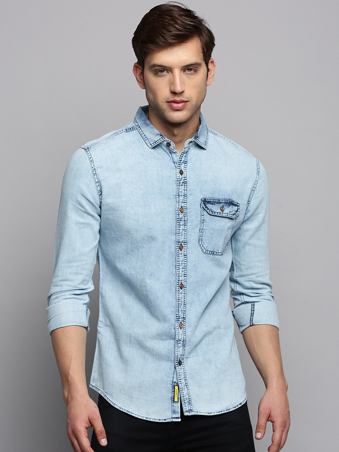 

SHOWOFF Classic Faded Casual Shirt, Blue