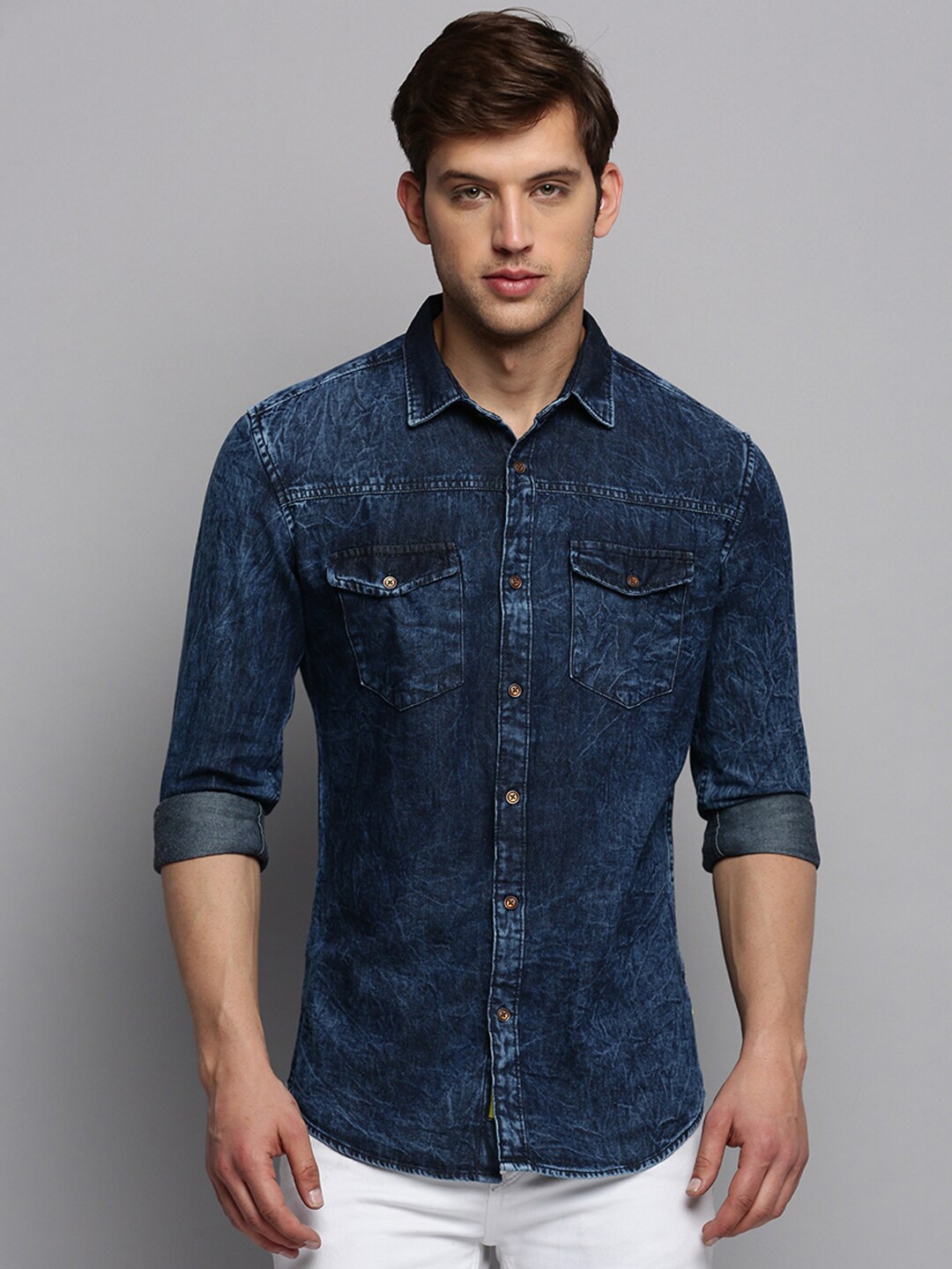 

SHOWOFF Classic Faded Denim Casual Shirt, Navy blue