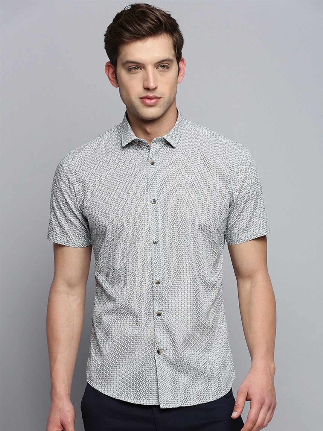 

SHOWOFF Classic Geometric Printed Cotton Casual Shirt, White