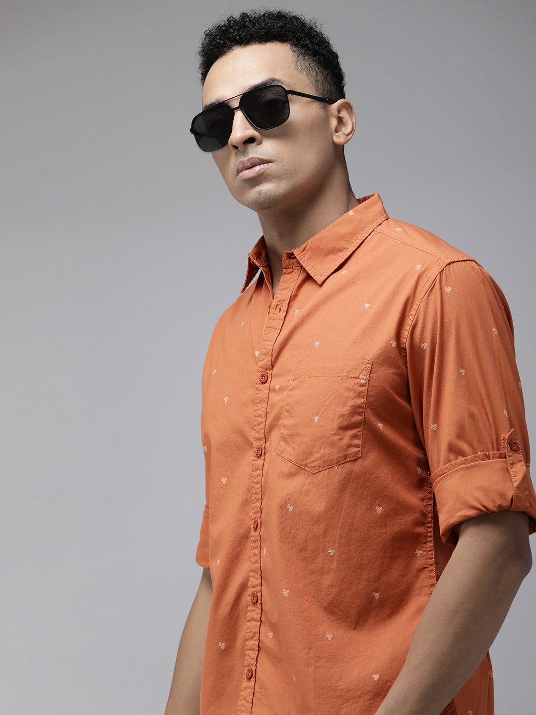 

The Roadster Lifestyle Co. Men Pure Cotton Conversational Printed Casual Shirt, Rust