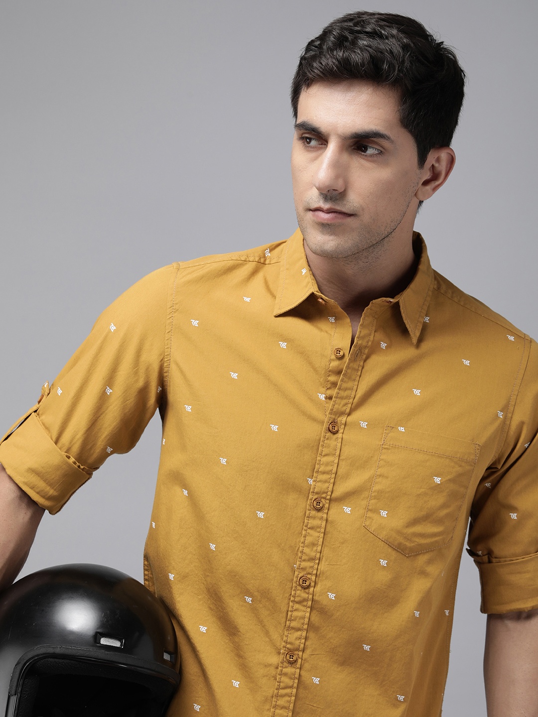 

The Roadster Lifestyle Co. Men Pure Cotton Geometric Printed Casual Shirt, Mustard