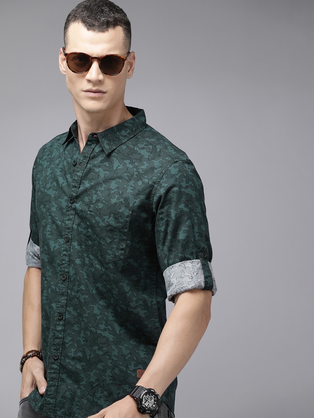 

The Roadster Life Co. Camouflage Printed Pure Cotton Casual Shirt, Green