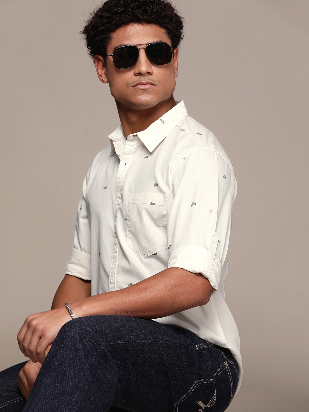 

The Roadster Lifestyle Co. Pure Cotton Printed Casual Shirt, Off white