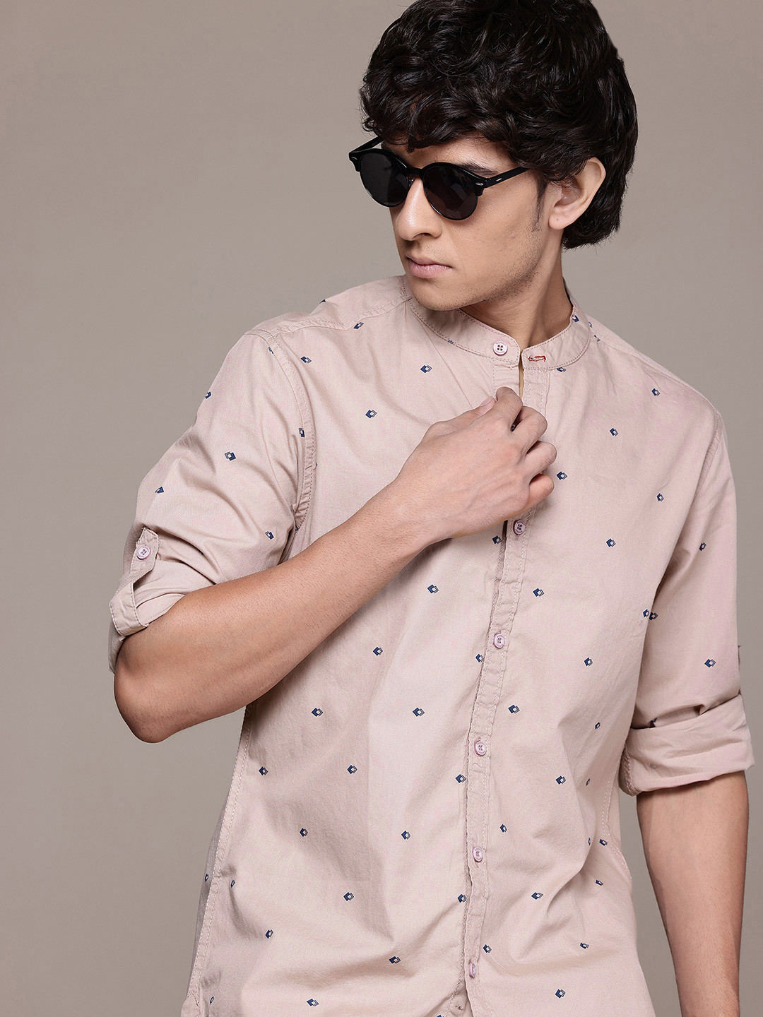 

The Roadster Lifestyle Co. Geometric Printed Casual Shirt, Pink
