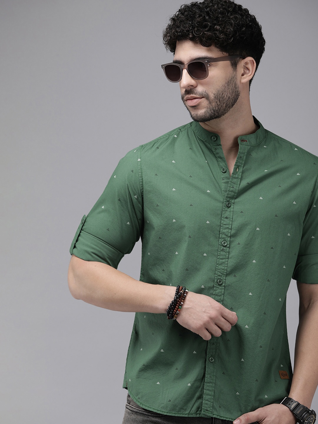 

The Roadster Life Co. Geometric Printed Pure Cotton Casual Shirt, Green