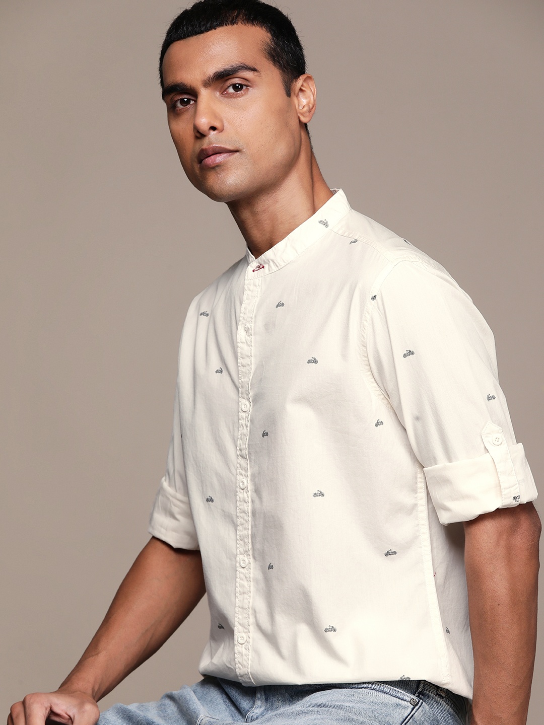 

The Roadster Lifestyle Co. Pure Cotton Printed Casual Shirt, Off white