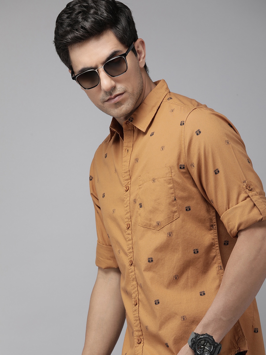 

The Roadster Lifestyle Co. Men Pure Cotton Opaque Printed Casual Shirt, Mustard