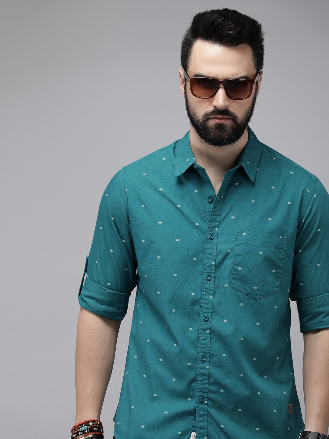 

The Roadster Lifestyle Co. Men Pure Cotton Geometric Printed Casual Shirt, Teal