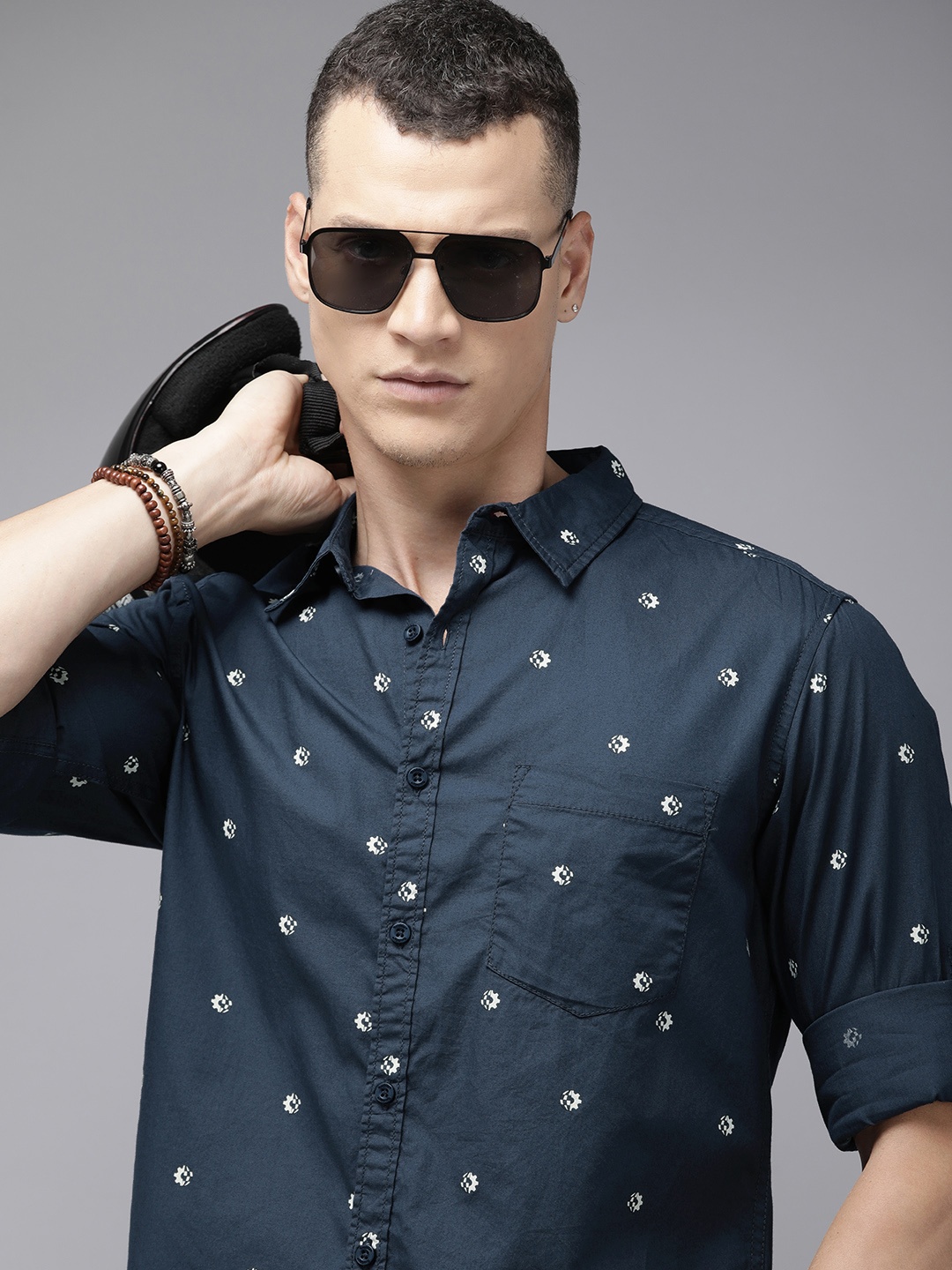 

The Roadster Life Co. Pure Cotton Conversational Printed Roll-Up Sleeves Casual Shirt, Navy blue