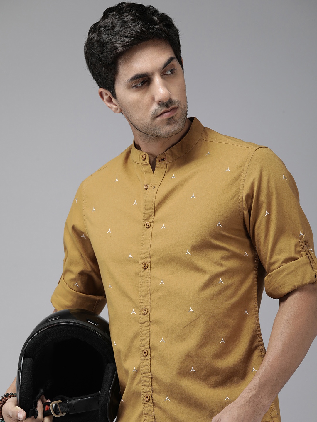

The Roadster Lifestyle Co. Men Pure Cotton Geometric Printed Casual Shirt, Mustard