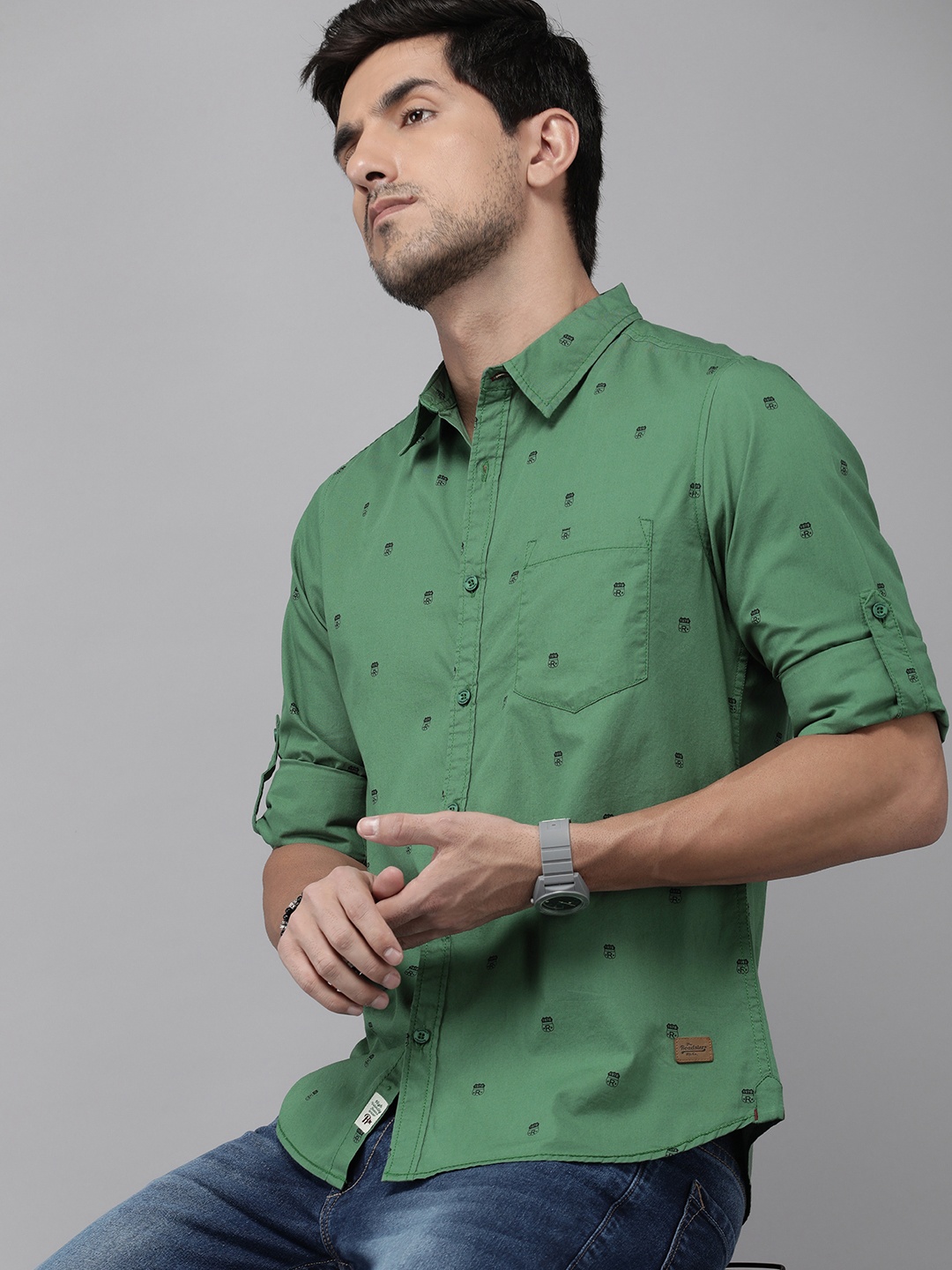 

The Roadster Lifestyle Co. Men Pure Cotton Brand Logo Printed Casual Shirt, Green