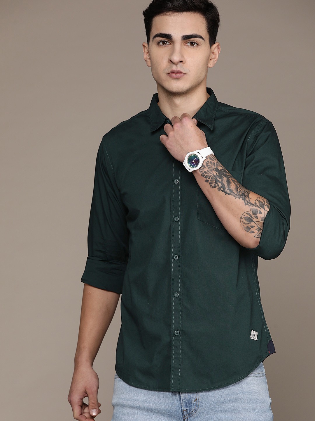 

The Roadster Lifestyle Co. Spread Collar Opaque Pure Cotton Casual Shirt, Green