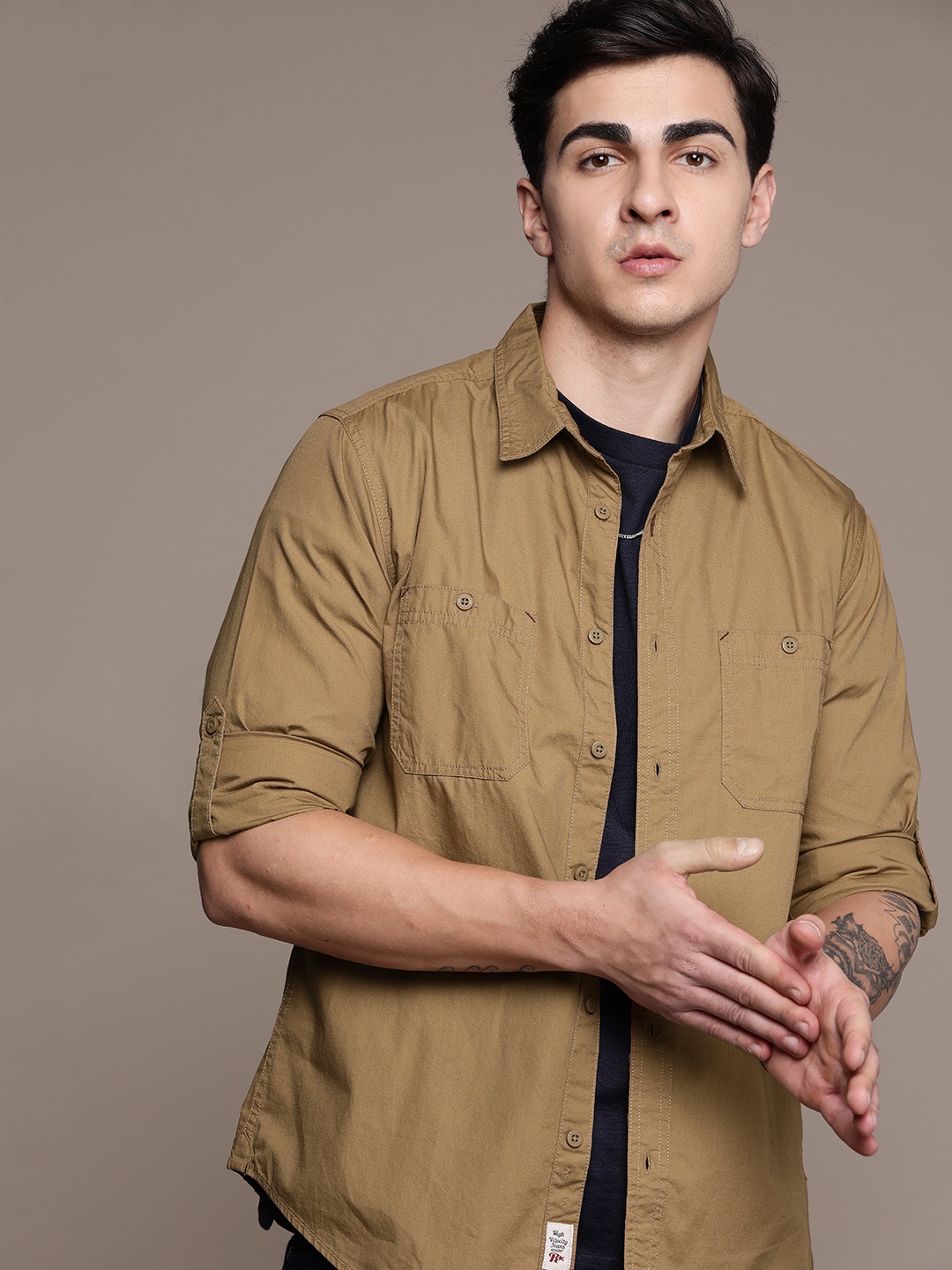 

The Roadster Lifestyle Co. Solid Spread Collar Pure Cotton Casual Shirt, Brown