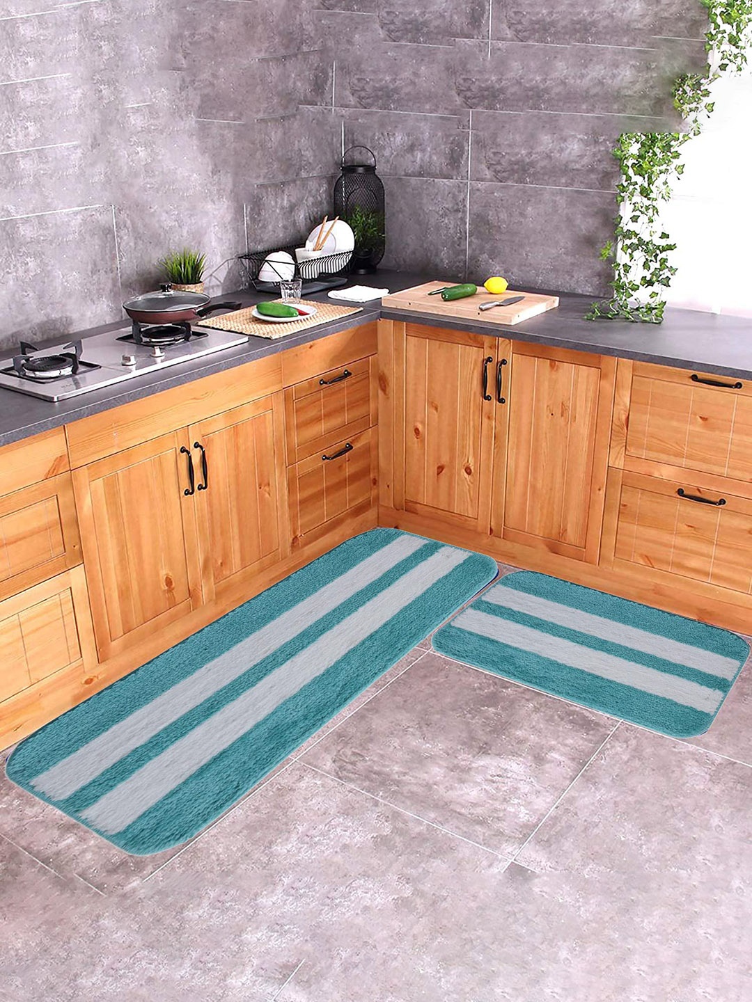 

Bajo's 2-Pcs Turquoise Blue & White Striped Anti Skid Floor Mats
